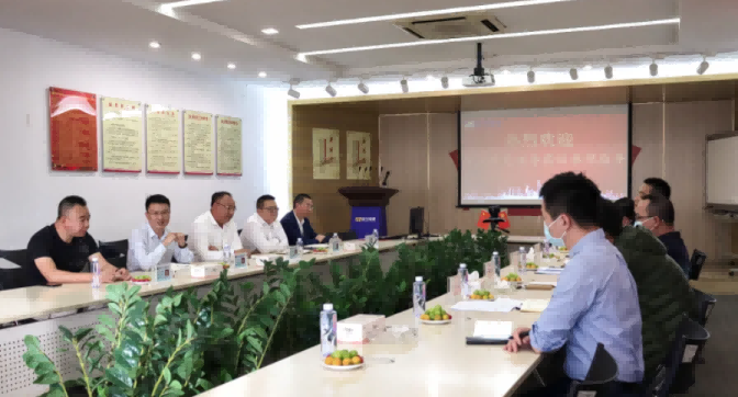 东莞市工信局与镇经发局领导莅临ag尊龙链接参观指导